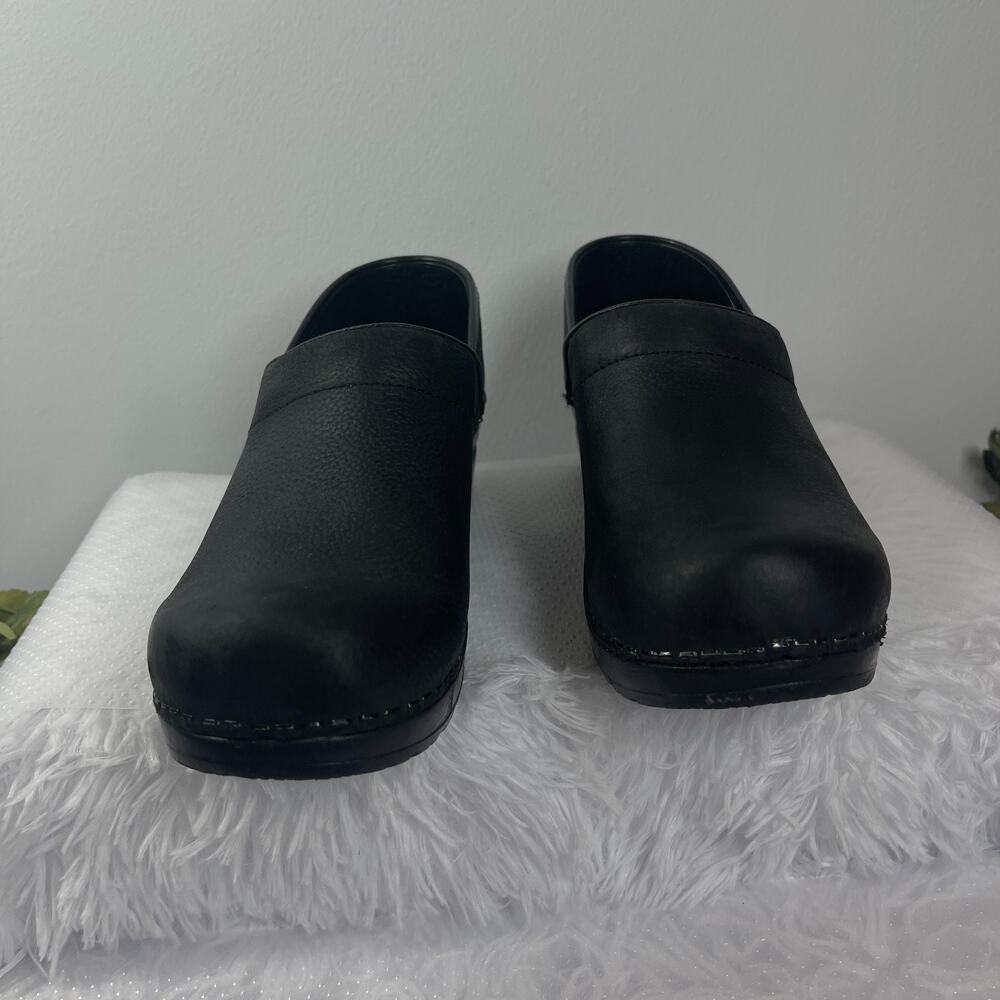 Sanita Scandi Cabrio Clogs Women's Size 7 Black Leather Comfort Slip On Gorpcore - Picture 4 of 8